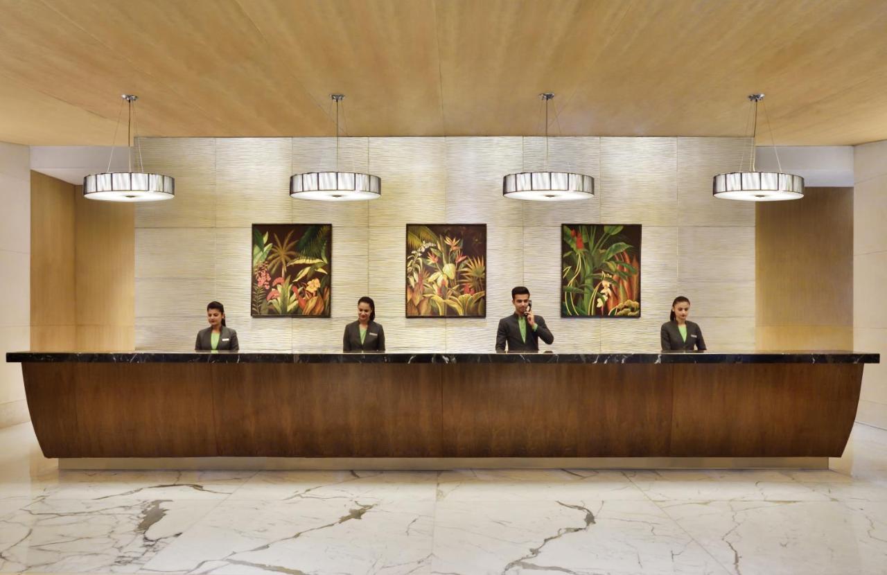 Courtyard By Marriott Chennai Hotel Buitenkant foto