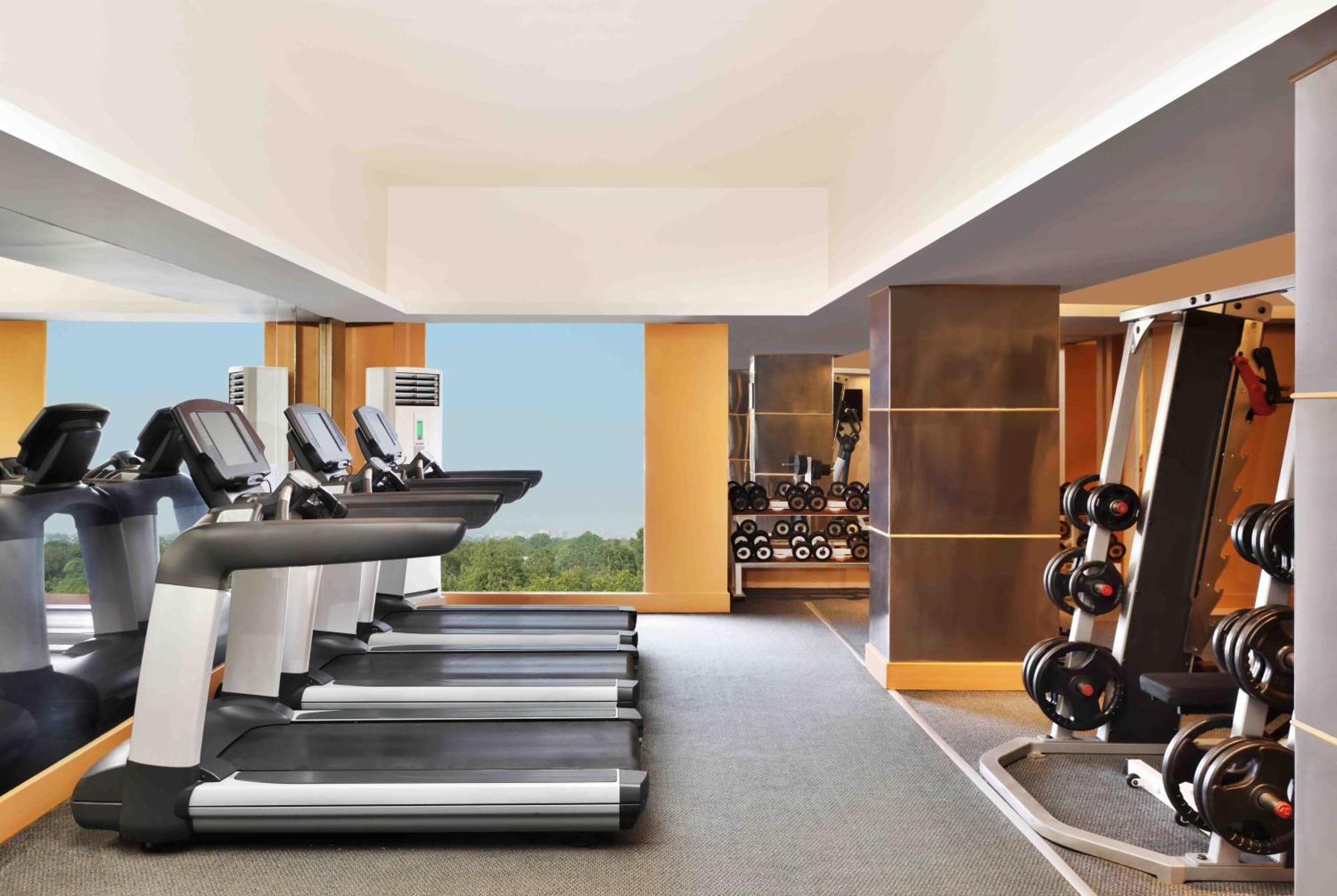 Courtyard By Marriott Chennai Hotel Buitenkant foto