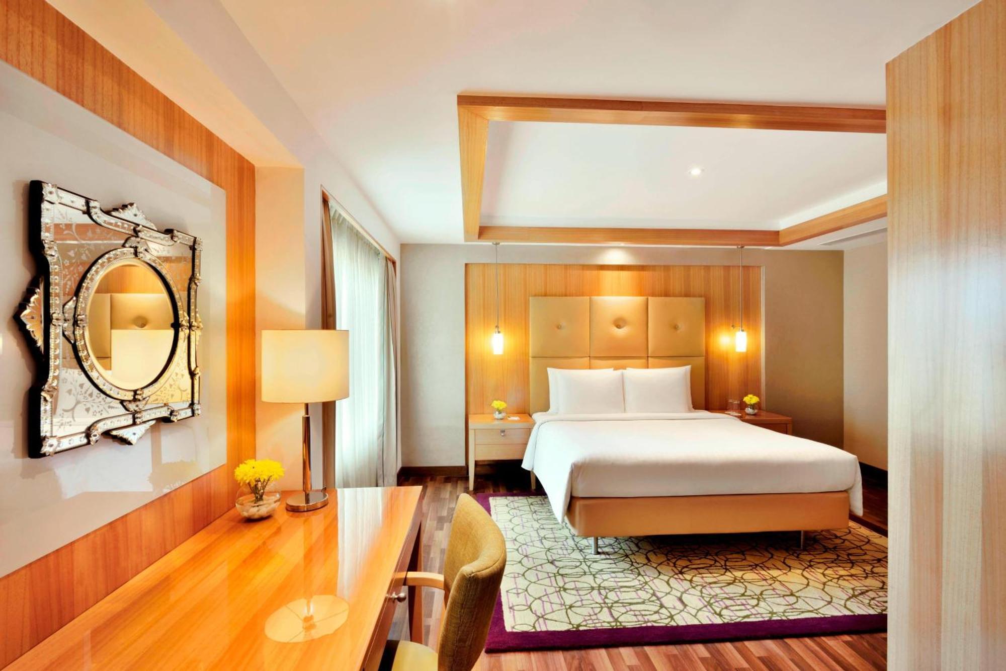Courtyard By Marriott Chennai Hotel Buitenkant foto
