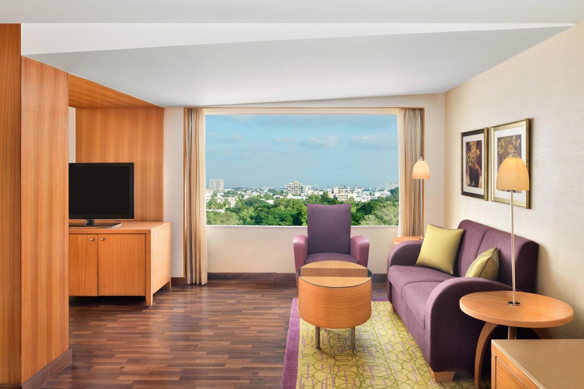 Courtyard By Marriott Chennai Hotel Buitenkant foto