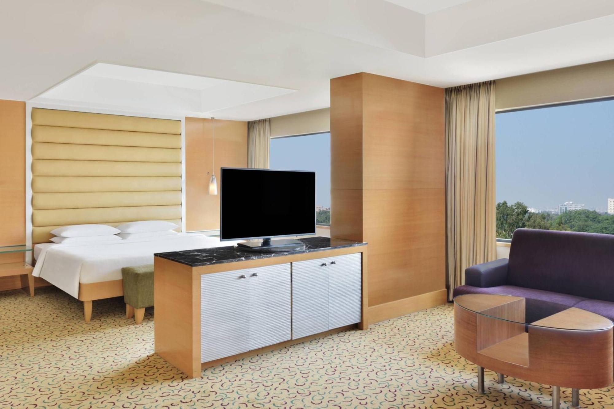 Courtyard By Marriott Chennai Hotel Buitenkant foto