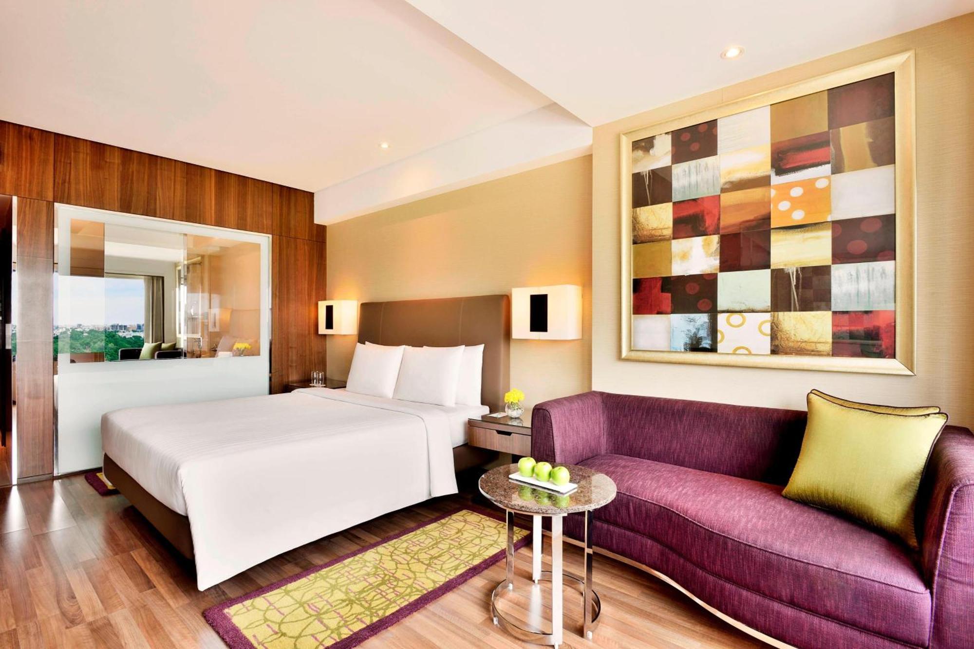 Courtyard By Marriott Chennai Hotel Buitenkant foto