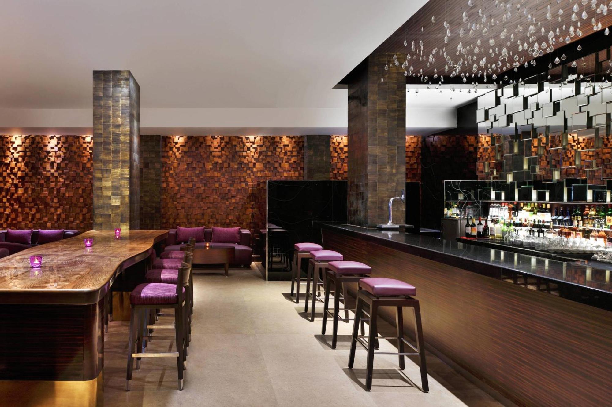 Courtyard By Marriott Chennai Hotel Buitenkant foto