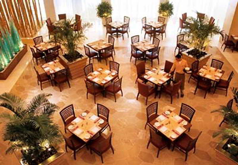 Courtyard By Marriott Chennai Hotel Buitenkant foto